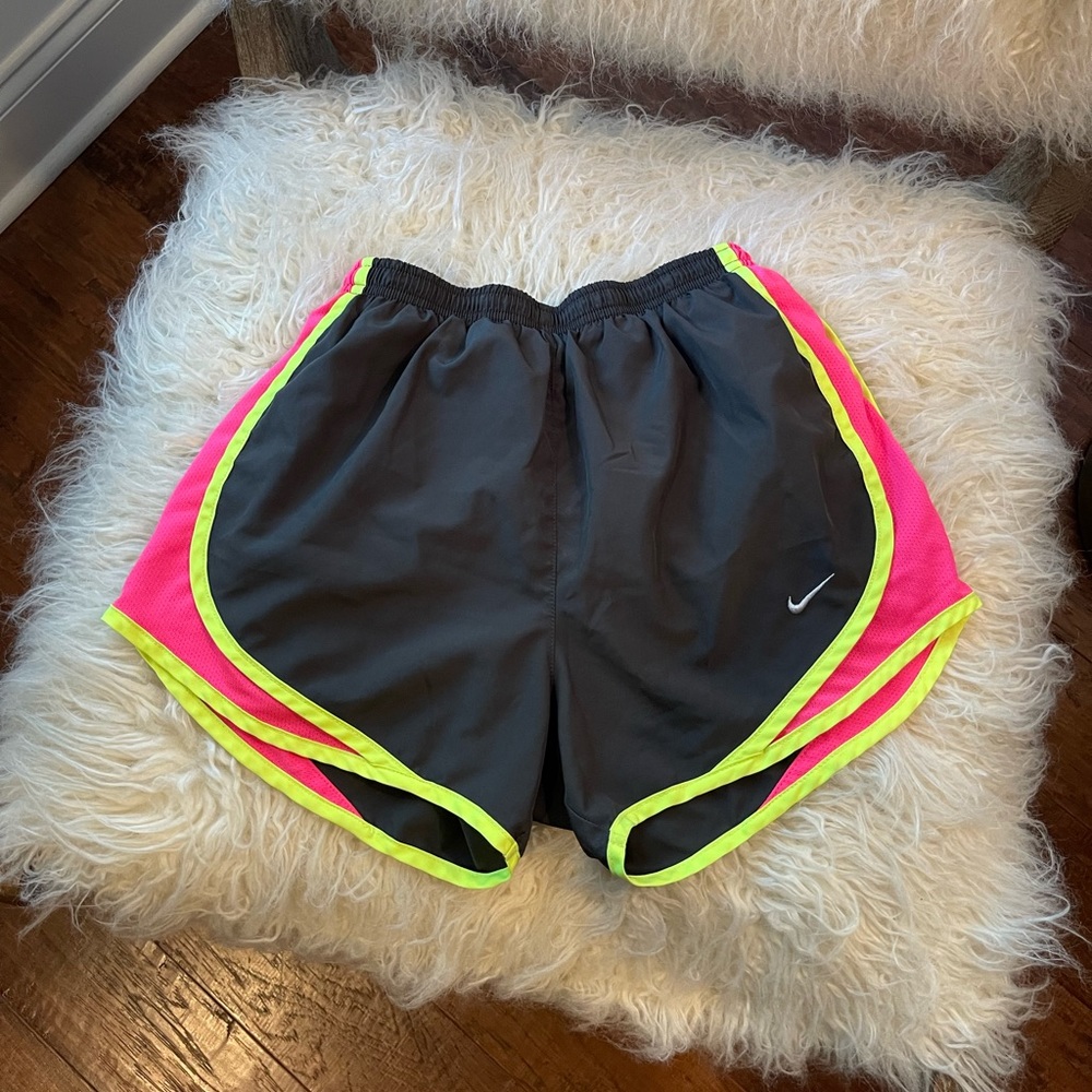 Women’s NIKE Tempo Dri-Fit Athletic Running Shorts | XS